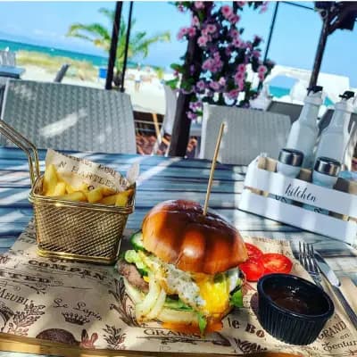 Caribi Beach Bar & Food Pomorie