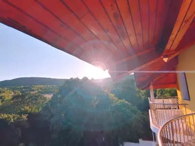 VILLA METATRON U DOMA