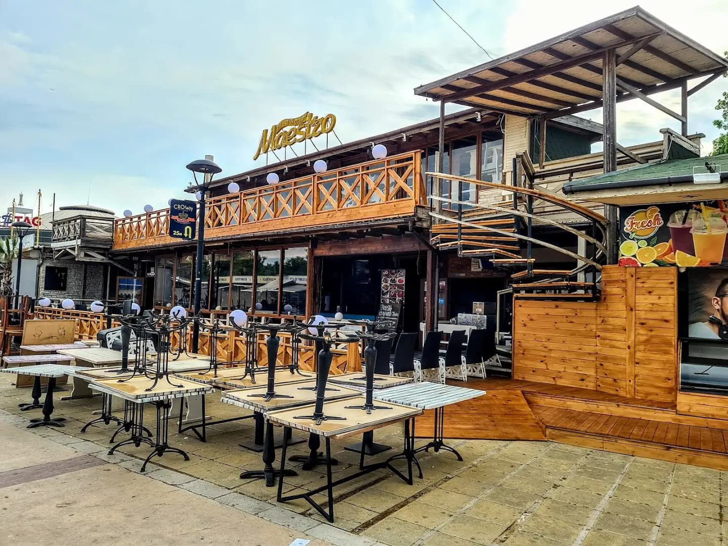 Maestro bar & food