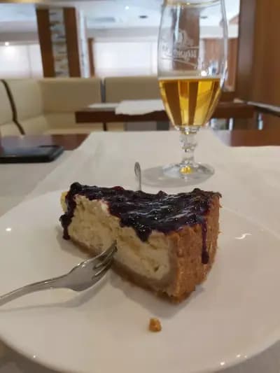 Бяла роза