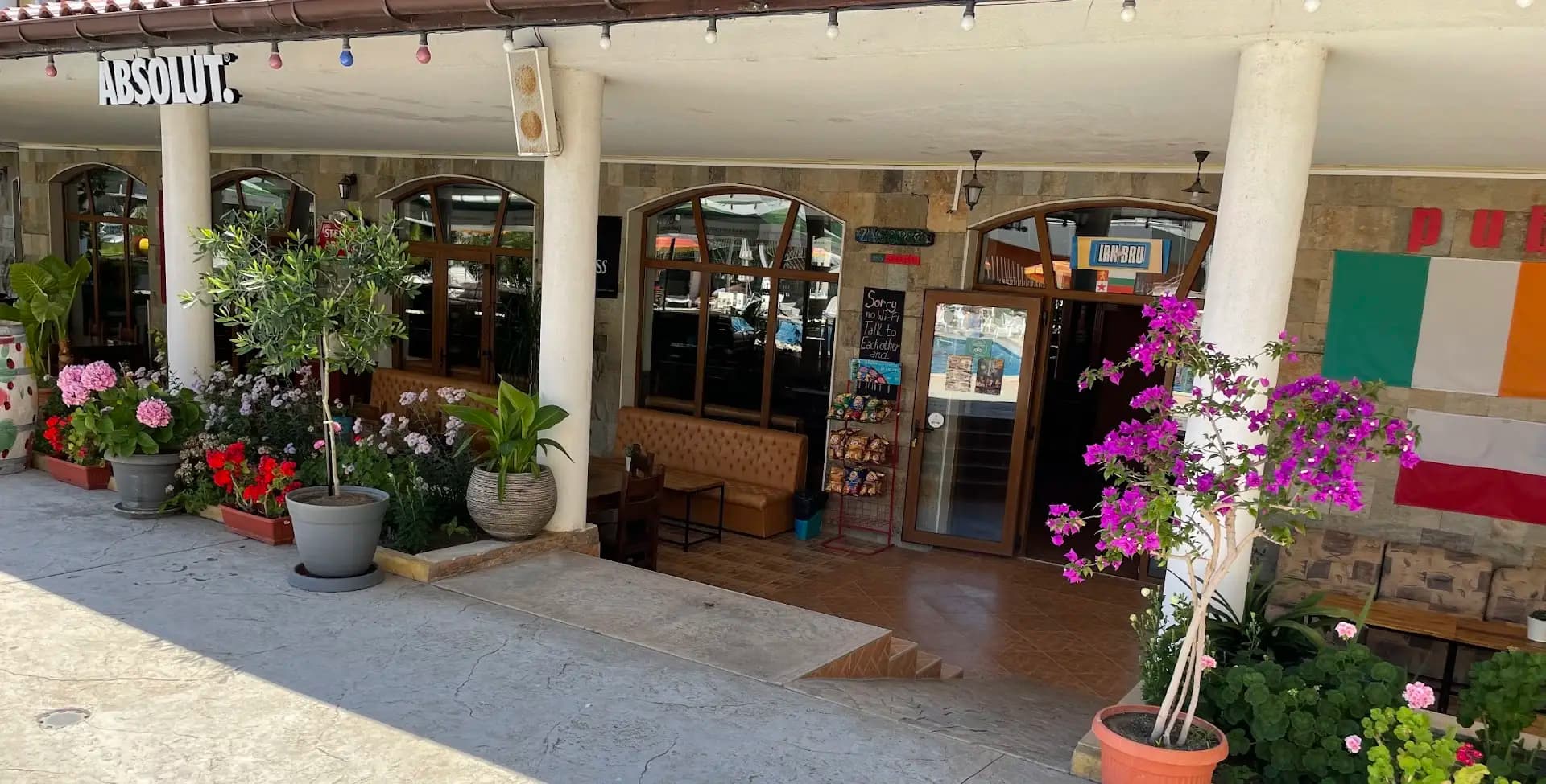 Father Ted's Sport Bar & Grill Sunny beach
