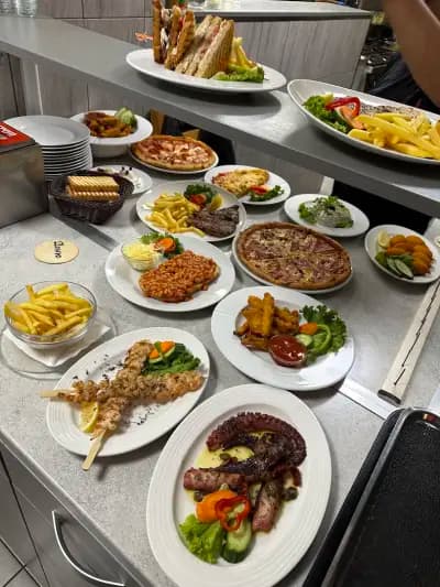 Las Palmas Bar and Dinner