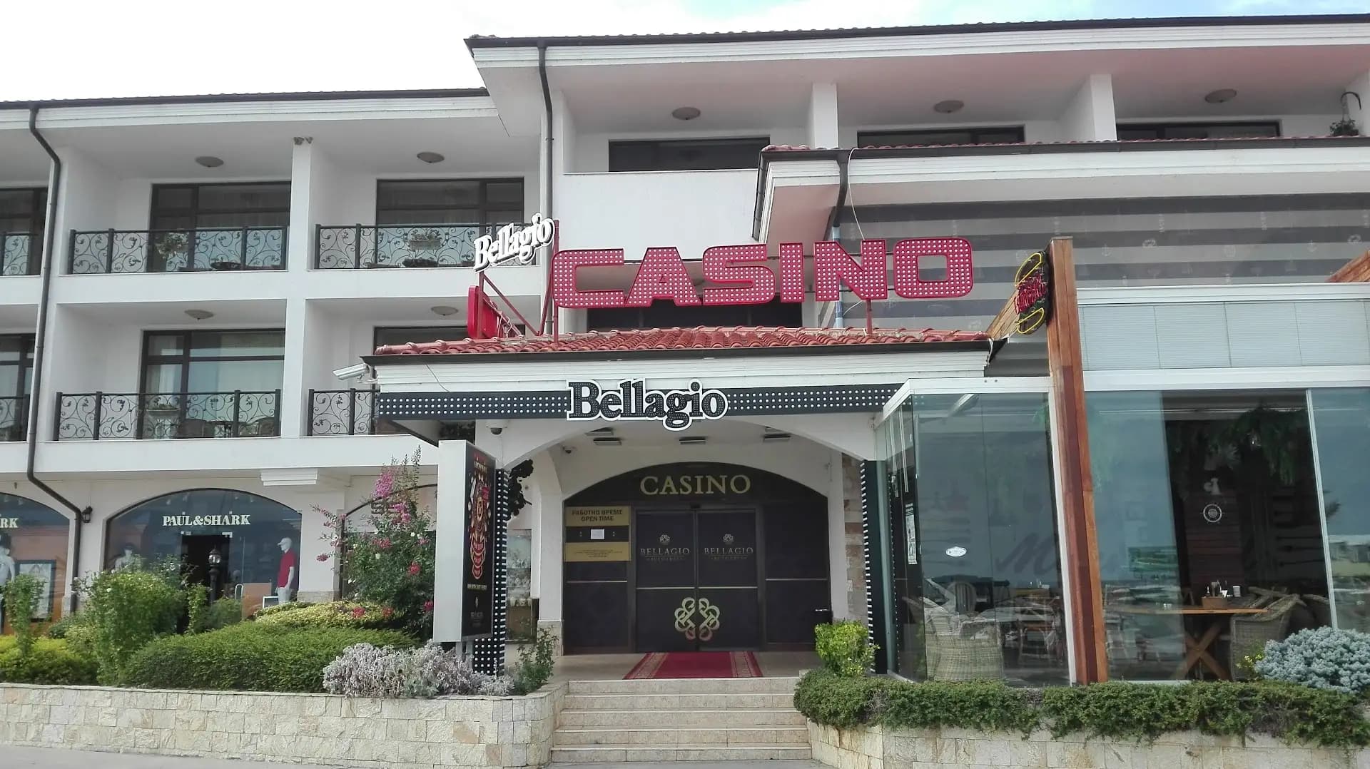 Casino Palace Marina Dinevi