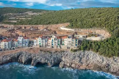 Consultica Properties | Hotels and luxury properties for sale