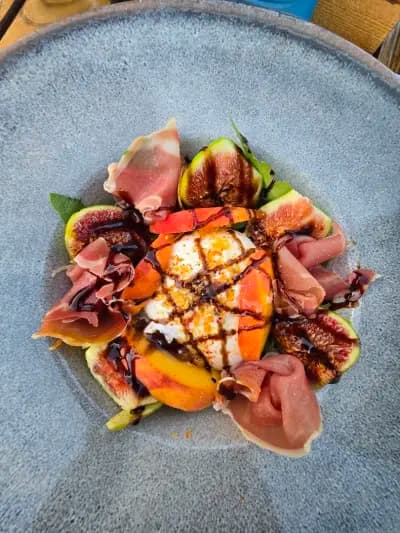 Albatros Local Kitchen and Craft Beer