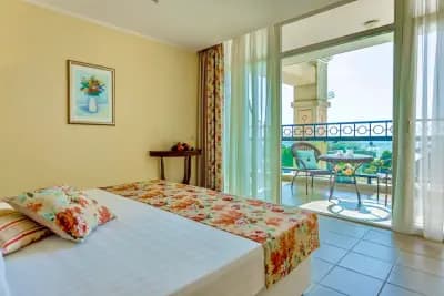 Sunset Resort Family