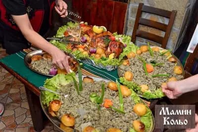 Traditional Mehana Mamin Kolio