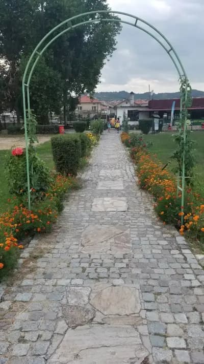 Открит плувен басейн