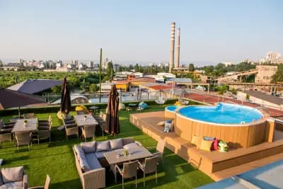 SHISHI RoofTop Beach