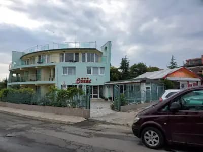 Семеен Хотел Корал