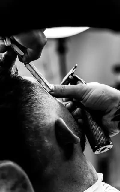 Zeus Barbershop Varna Centre | Премиум Бръснарница | Академия