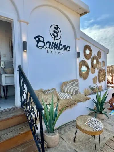 Bamboo Beach food & music