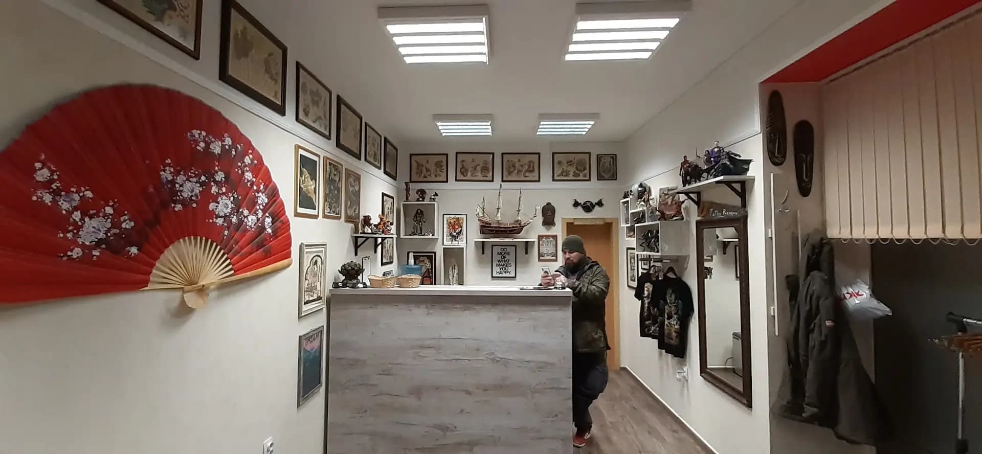 TATTOO SHOP RONIN