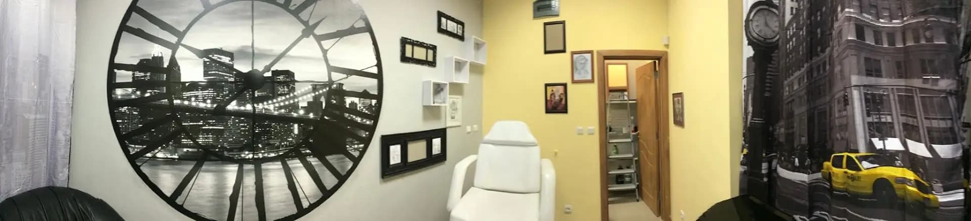 Криси Петрова татуу