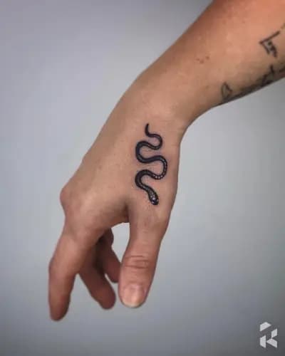 TATTOO STUDIO ARTY