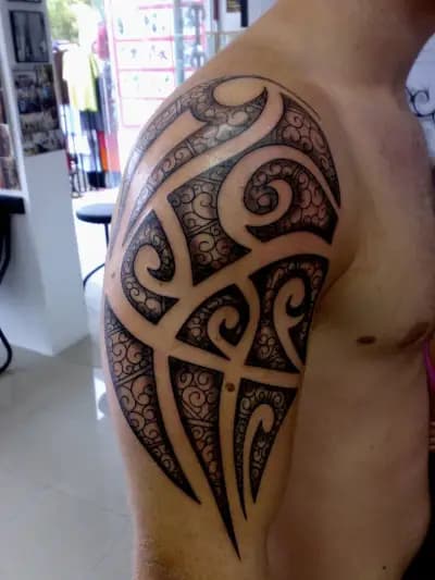 Sunny Ink Tattoo shop -SENTIDO NEPTUN BEACH