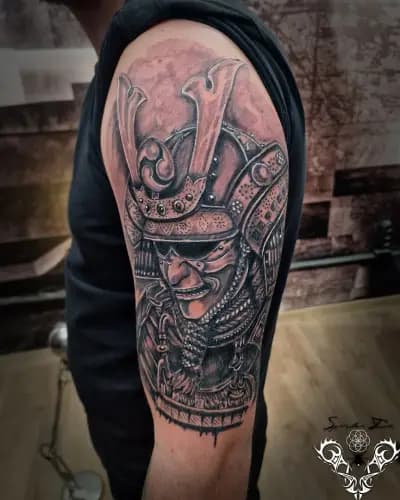 Студио за татуировки "Spider Ink"