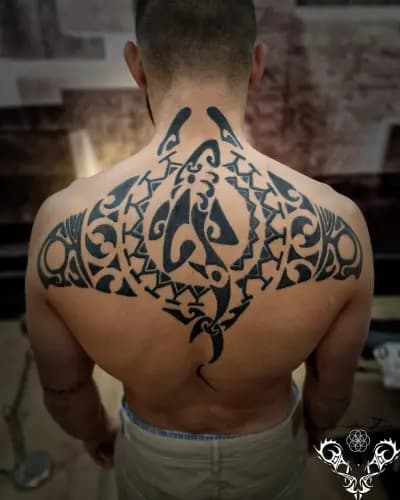 Студио за татуировки "Spider Ink"