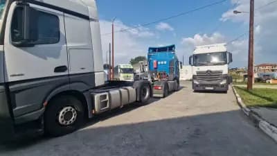 TRUCK & TRAILER SERVICE | 24/7 ROADSIDE ASSISTANCE