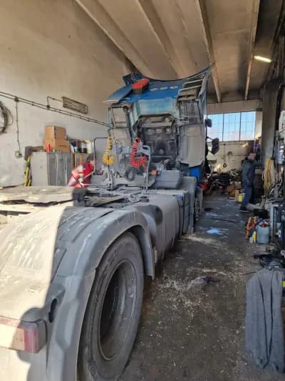 TRUCK & TRAILER SERVICE | 24/7 ROADSIDE ASSISTANCE