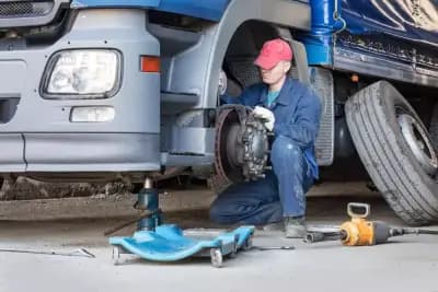 TRUCK & TRAILER SERVICE | 24/7 ROADSIDE ASSISTANCE