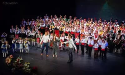 Школа за народни танци Луди Млади - Пловдив