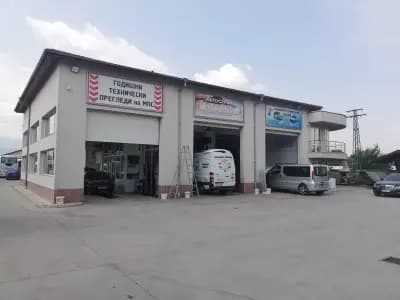 авто център ЕМИЛИЯ