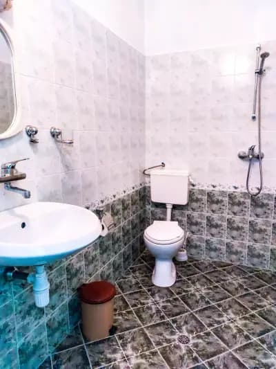 ХОТЕЛ КЮЧУКОВАТА КЪЩА