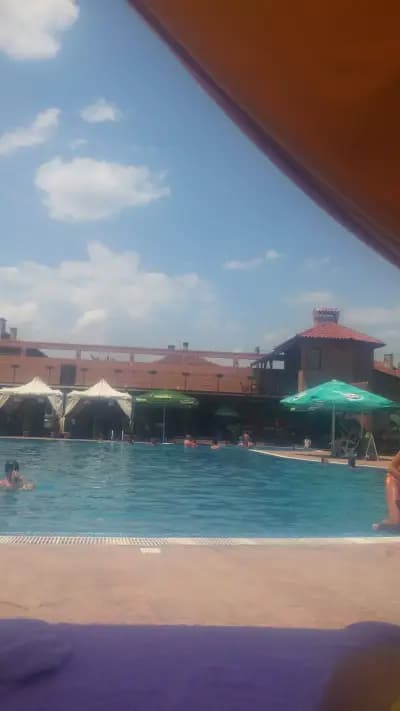 Ozio Pool