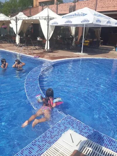 Ozio Pool