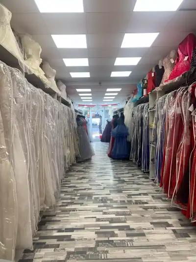 Сватбен салон и официални рокли "Румина"