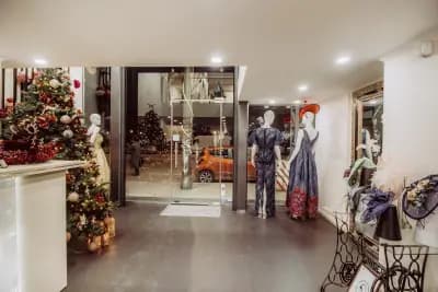 Maison Estrella - абитуриентски рокли, булчински рокли и официални рокли