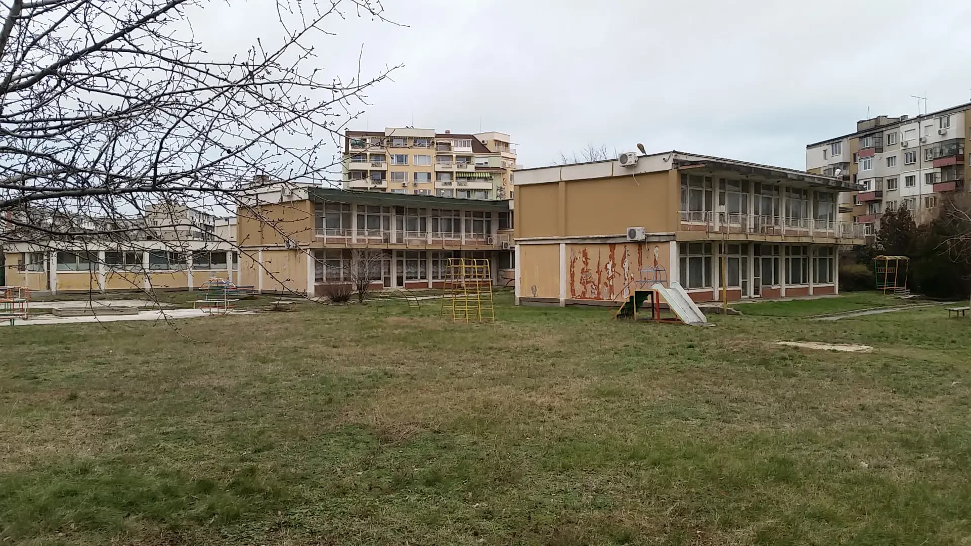 ДГ №96 Росна китка (с яслени групи)