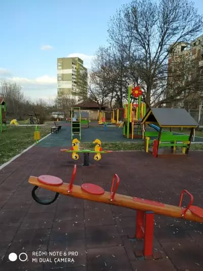 90. ДГ „Бял люляк“