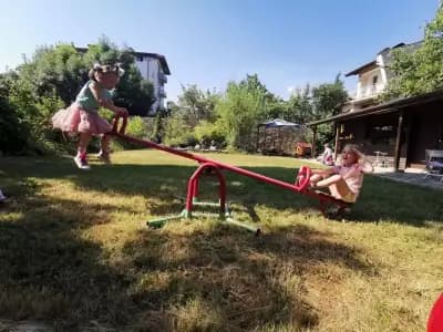 Частна детска градина и ясла "Растеж" / Growers Day Care