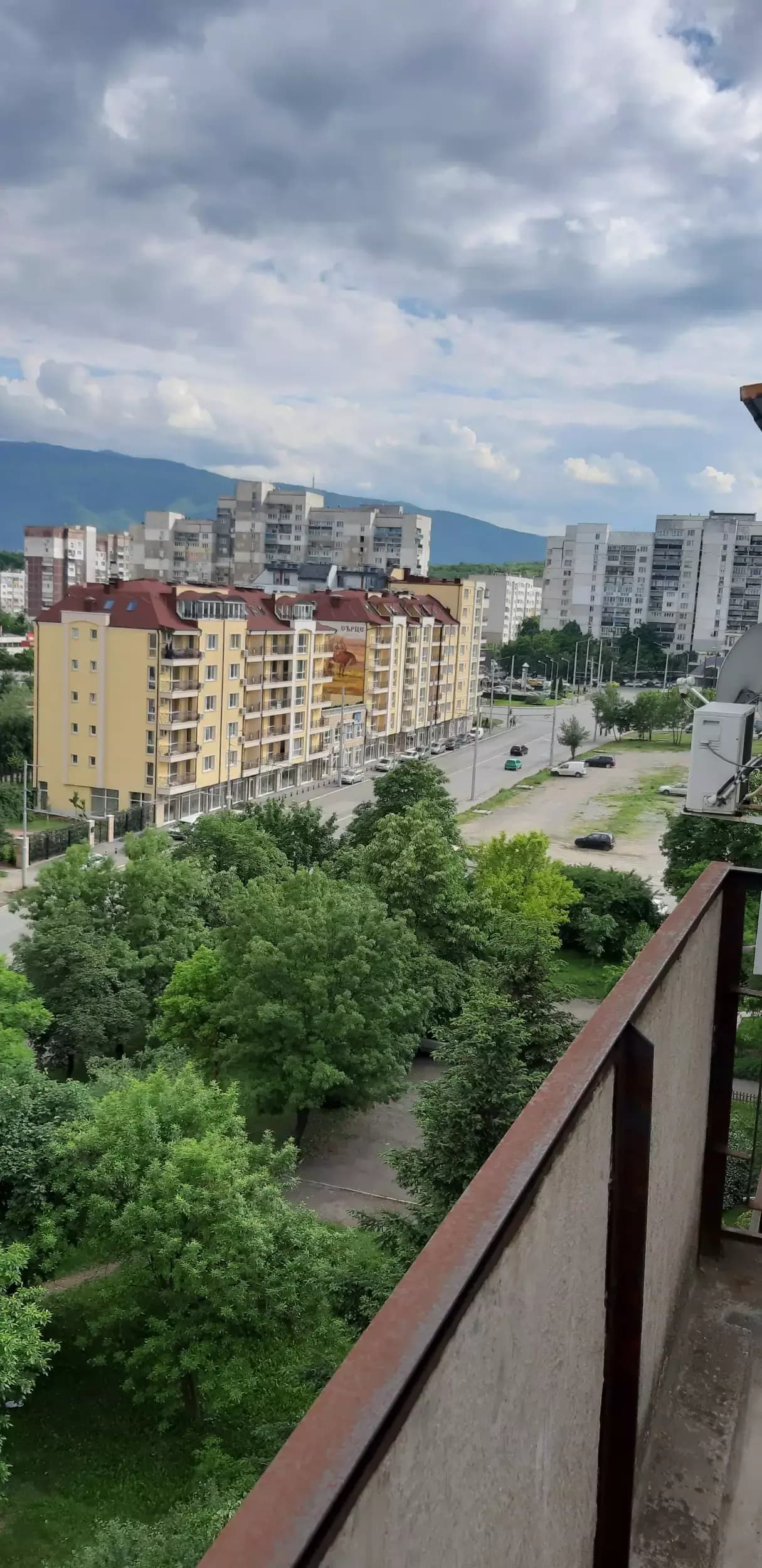 Пица, Бургери, Скара
