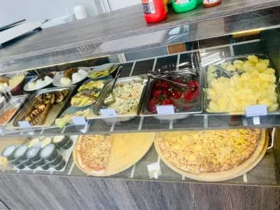 Queen lunch menu