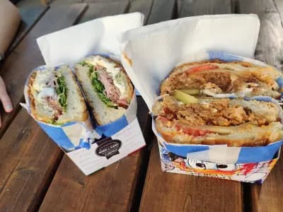 Mangi & Piangi Street Food ( ул. Иван Вазов 6 )