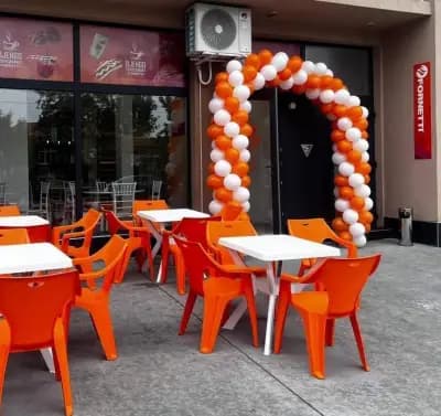 DJENGO Coffee & Games / Fornetti