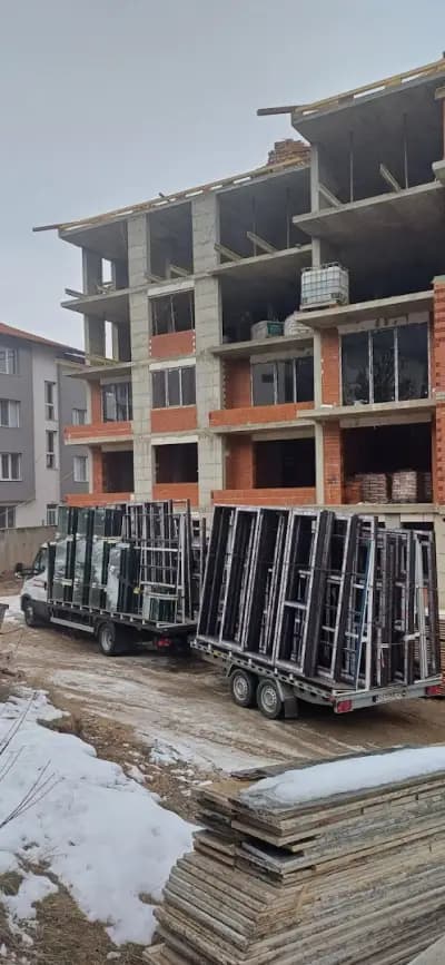 "Chukurovi & Co" - Hammer Plast