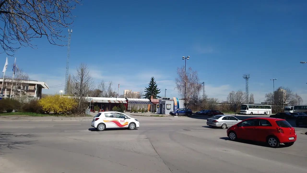 Автогара „Захарна фабрика“