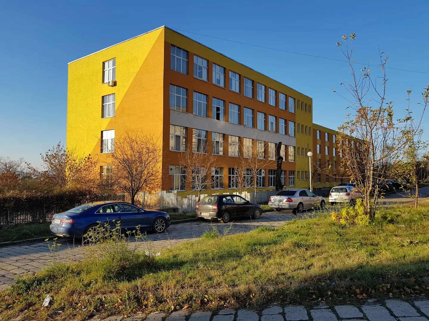 97 Средно училище „Христо Проданов“