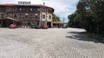 Център за гуми "При Малкия"