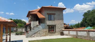 Ресторант край реката