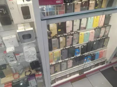 Магазин за аксесоари за телефони Fonax (Mall Plovdiv)