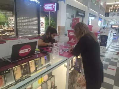 Магазин за аксесоари за телефони Fonax (Mall Plovdiv)