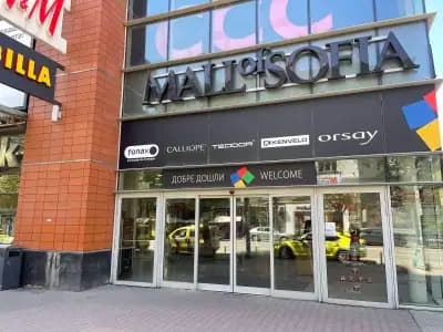 Магазин за аксесоари за телефони Fonax (Mall of Sofia)
