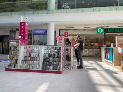 Магазин за аксесоари за телефони Fonax (Mega Mall Sofia)
