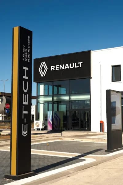 Renault Пловдив Карловско шосе Омникар Ауто