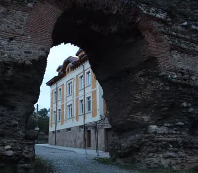 Вила Париж